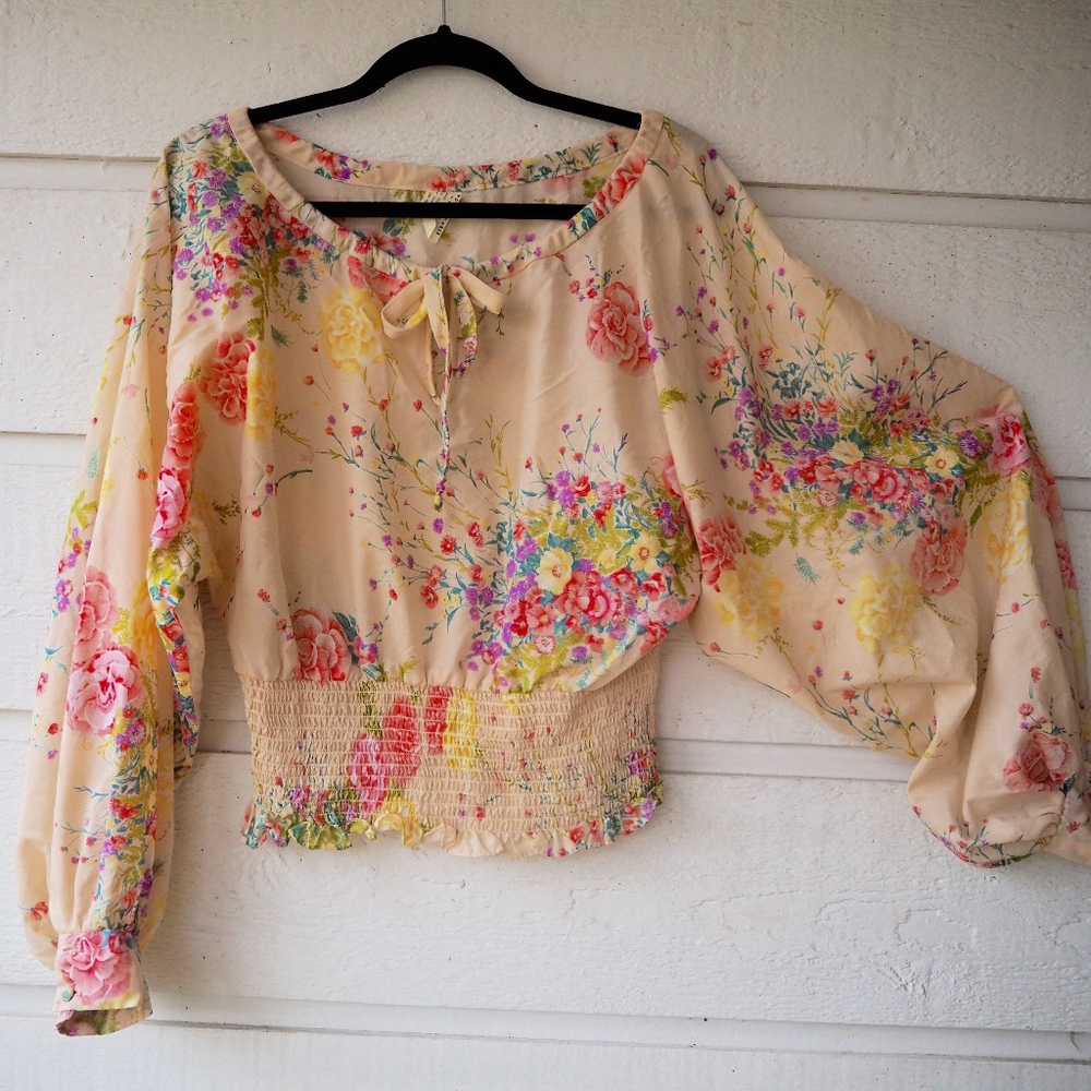 {Vintage}  Floral Peasant Blouse!